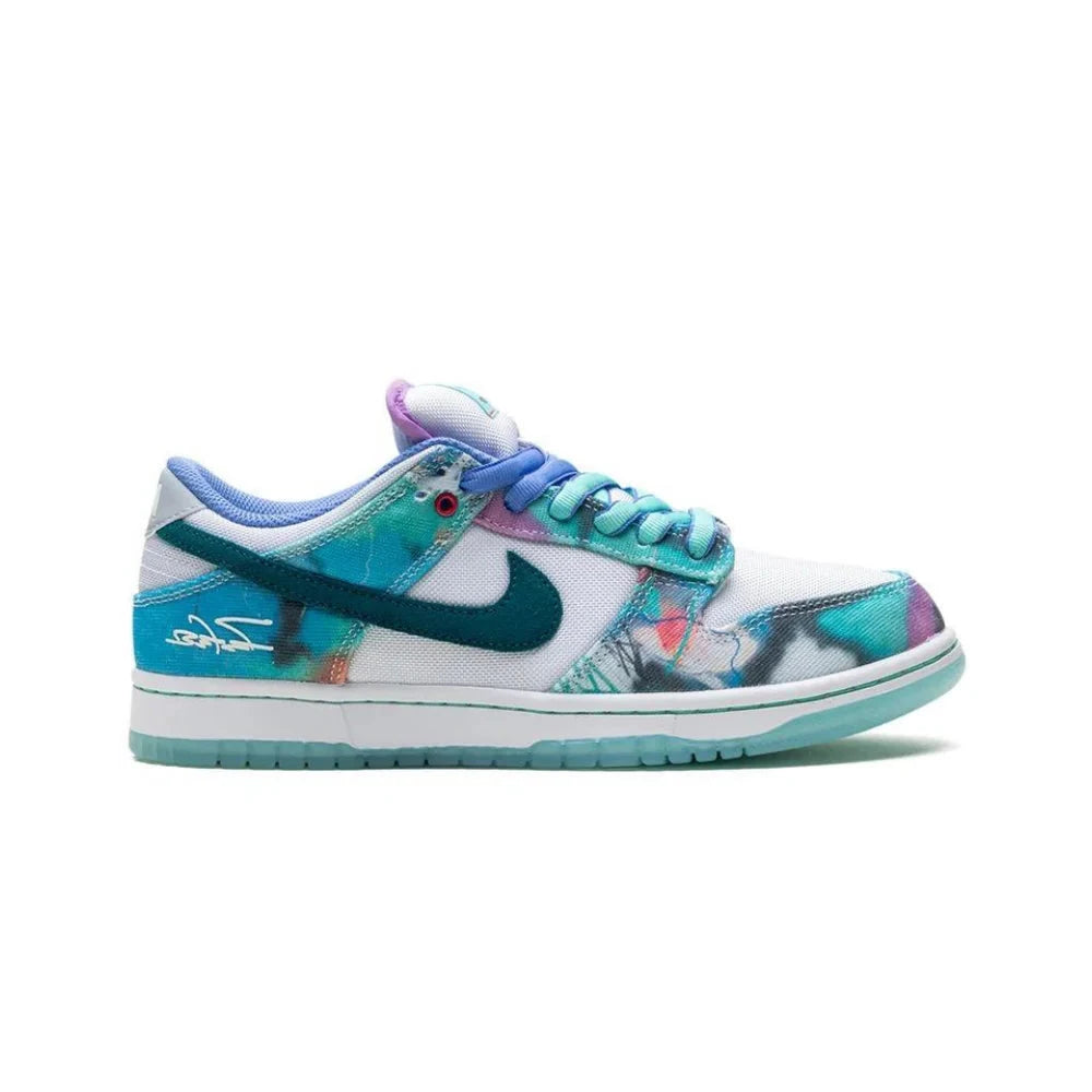 NIKE SB DUNK LOW FUTURA LABORATORIES BLEACHED AQUA Zeuskicks