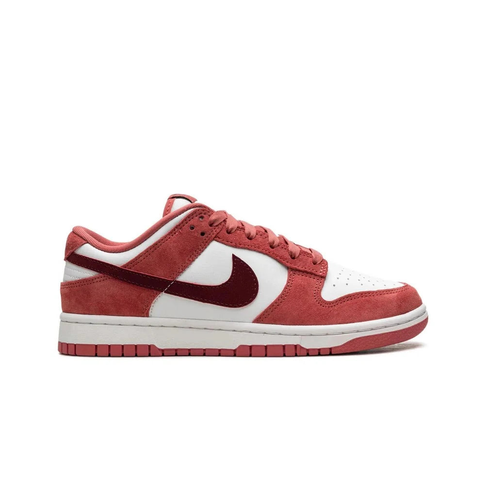 NIKE DUNK LOW VALENTINE'S DAY (2024) (W)